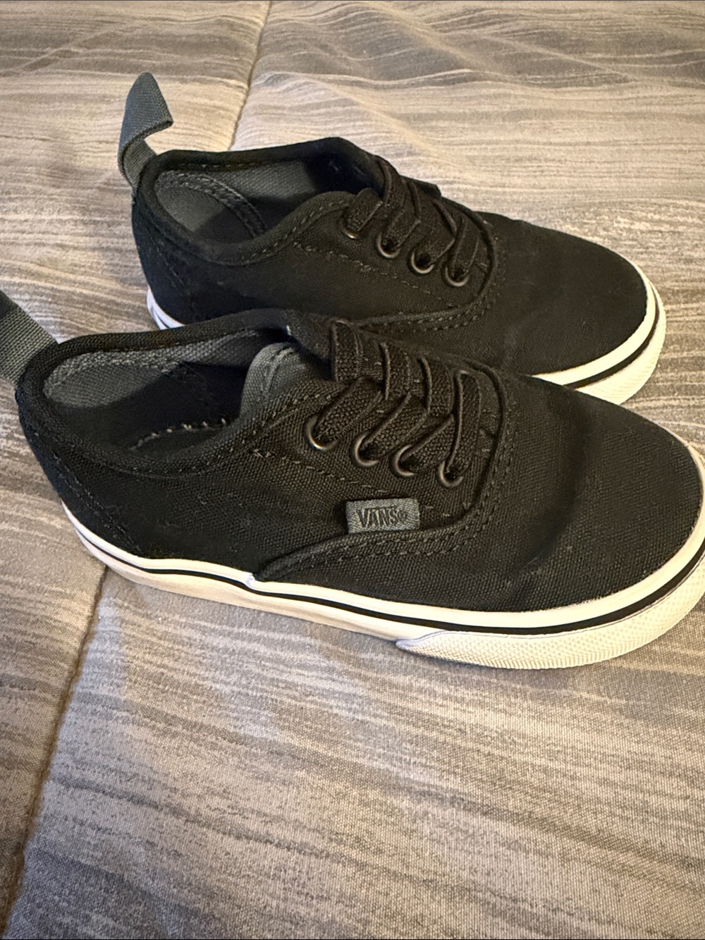 Vans Kids Black Canvas Low-Top Lace-Up Sneakers